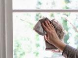 Những công dụng thú vị của giấy báo cũ Những công dụng thú vị của giấy báo cũ