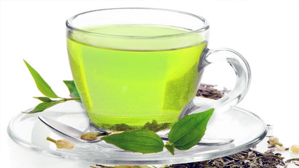 Nước trà xanh ngâm tẩy những vật dụng bị sét