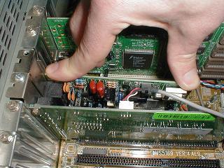 Lắp Modem vào khe cắm chuẩn PCI