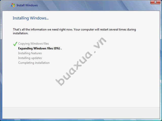 Windows đang sao chép (Copy) các tập tin cần thiết vào ổ dĩa cứng