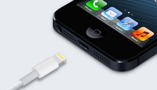 iPhone 5 sử dụng loại đầu cắm cáp kết nối Lightning