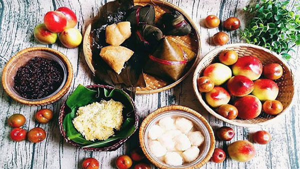 Bánh tro và cơm rượu trong ngày Tết Đoan Ngọ