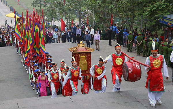 Lễ dâng hương ngày Giỗ tổ Hùng Vương